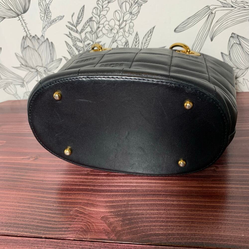 Vintage Womens MCM Quilted Purse Small Gold Hardware EUC! - Picture 7 of 9